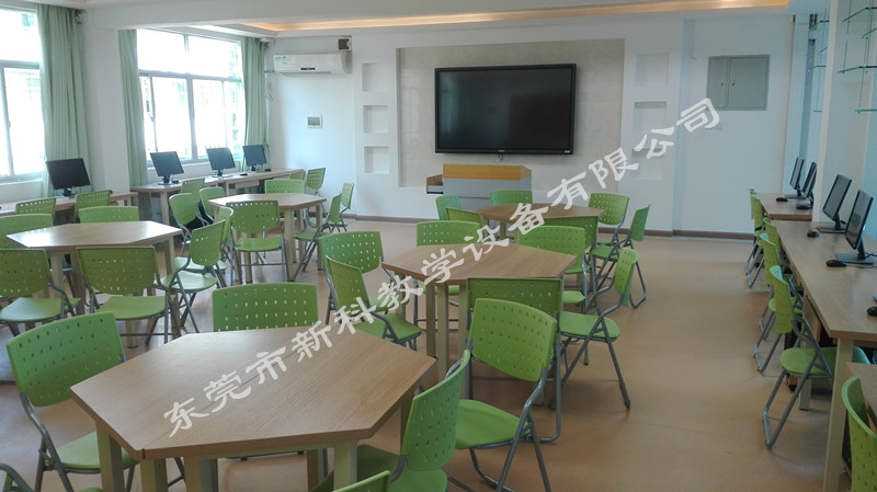 <a href='http://m.bcmwl.com' target='1' style='font-size:14px; font-weight:bold; color:#0080ff;'>創(chuàng)客實(shí)驗(yàn)室</a>