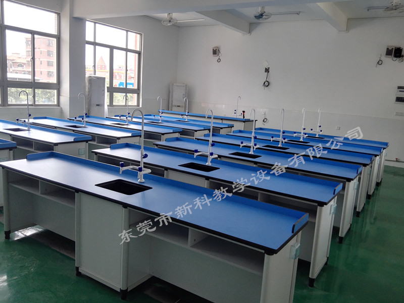 <a href='http://m.bcmwl.com/chanpin/53-1.html' target='1' style='font-size:18px; font-weight:bold; color:#000000;'>科學實驗室</a>