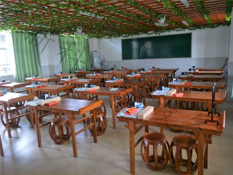 <a href='http://m.bcmwl.com/chanpin/57-1.html' target='1' style='font-size:18px; font-weight:bold; color:#000000;'>書法功能室</a>設備