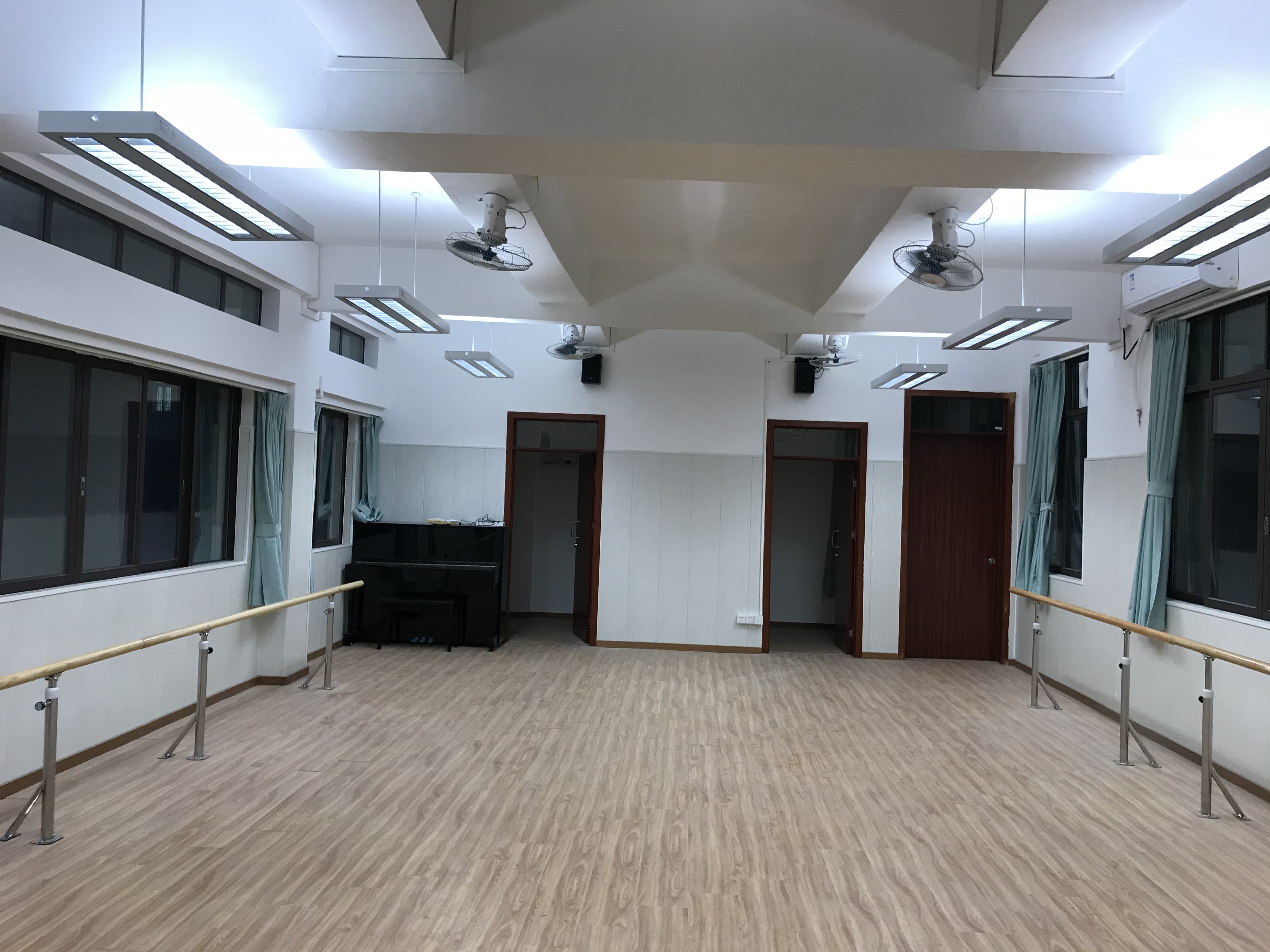 <a href='http://m.bcmwl.com/chanpin/59-1.html' target='1' style='font-size:18px; font-weight:bold; color:#000000;'>舞蹈室</a>