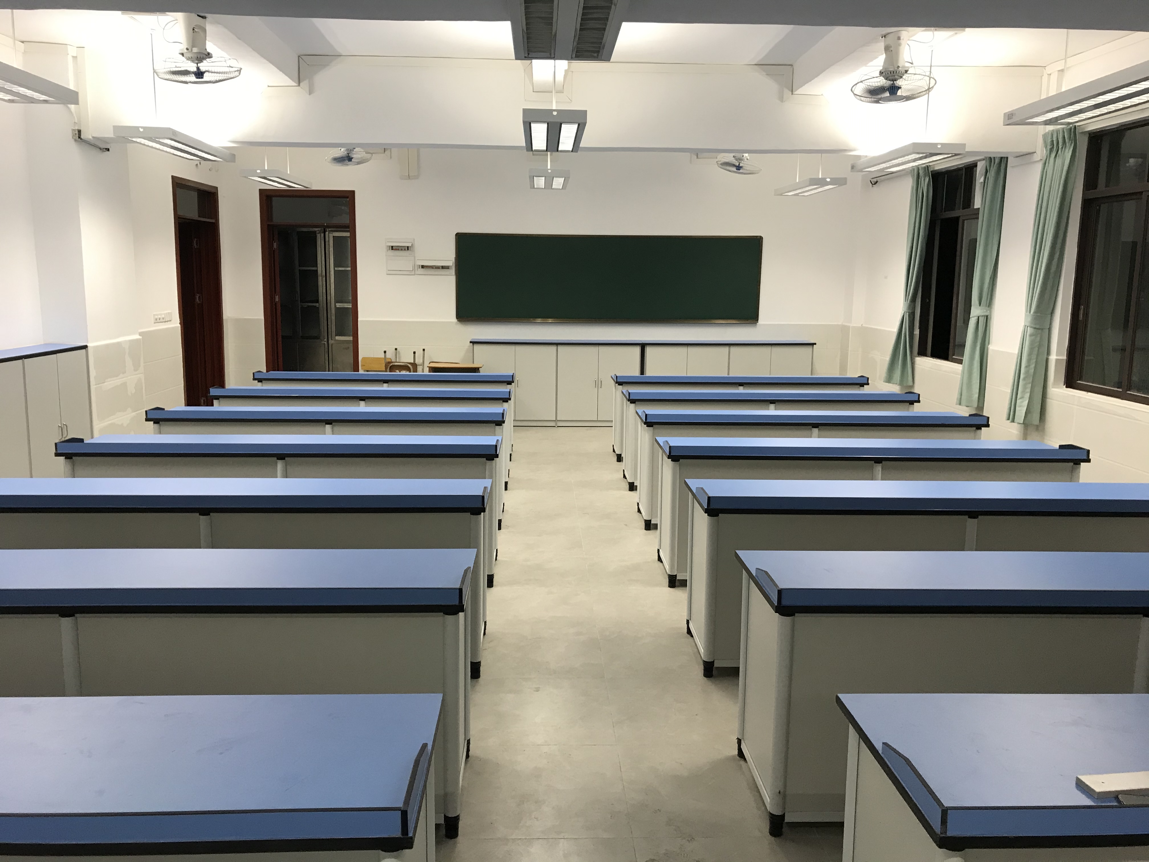 <a href='http://m.bcmwl.com/' target='1' style='font-size:14px; font-weight:bold; color:#0080ff;'>物理實(shí)驗(yàn)室</a>