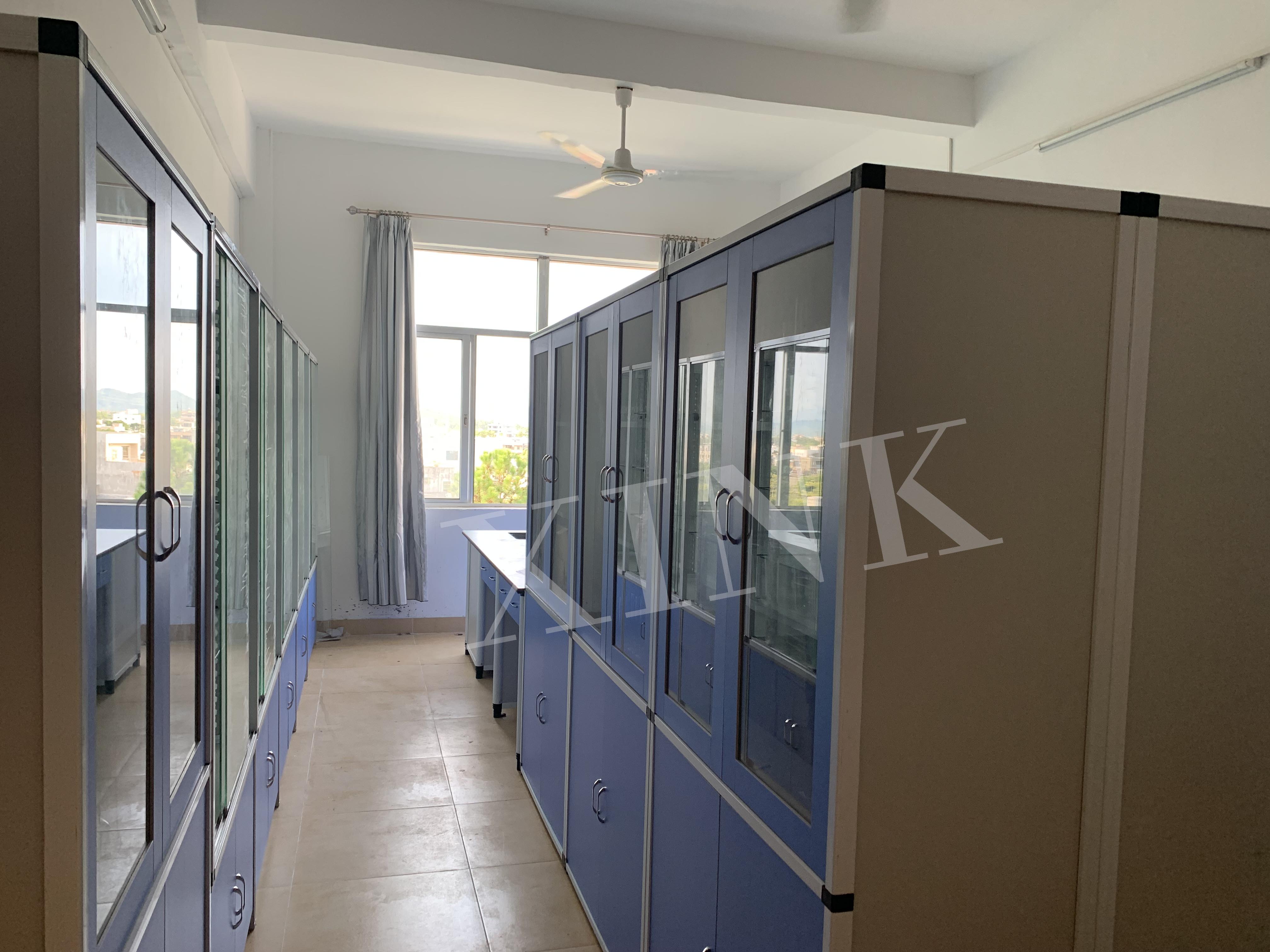 <a href='http://m.bcmwl.com/products/70-1.html' target='1' style='font-size:18px; font-weight:bold; color:#000000;'>藥品柜</a>