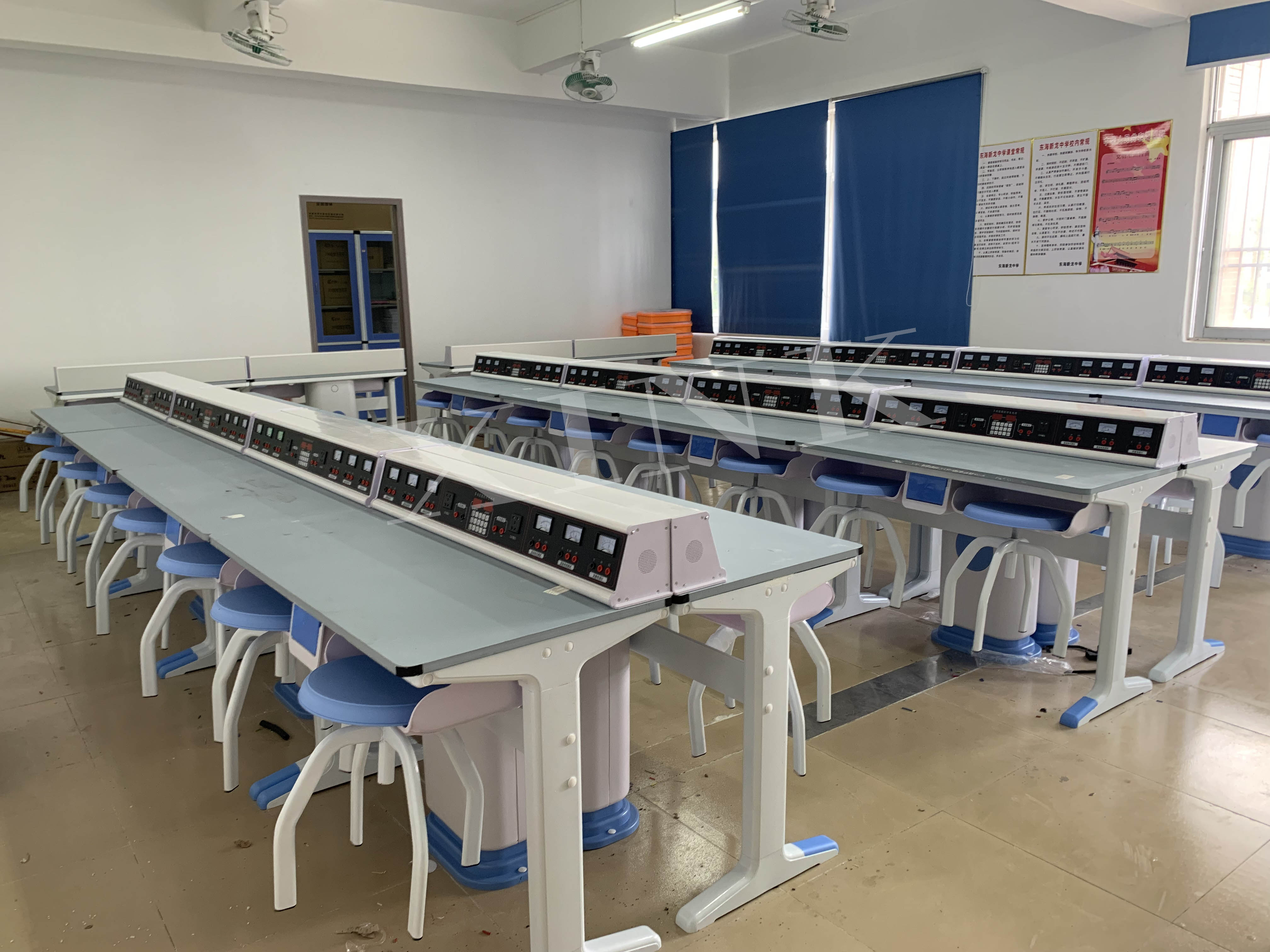 <a href='http://m.bcmwl.com/' target='1' style='font-size:14px; font-weight:bold; color:#0080ff;'>物理實(shí)驗(yàn)室</a>