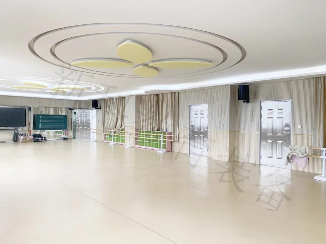 <a href='http://m.bcmwl.com/chanpin/59-1.html' target='1' style='font-size:18px; font-weight:bold; color:#000000;'>舞蹈室</a>