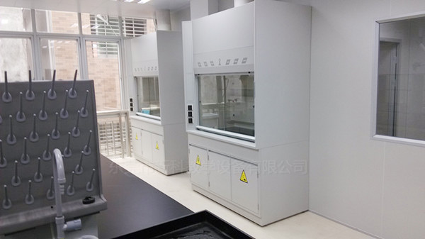 <a href='http://m.bcmwl.com/products/62-1.html' target='1' style='font-size:18px; font-weight:bold; color:#000000;'>實驗室通風柜</a>案例