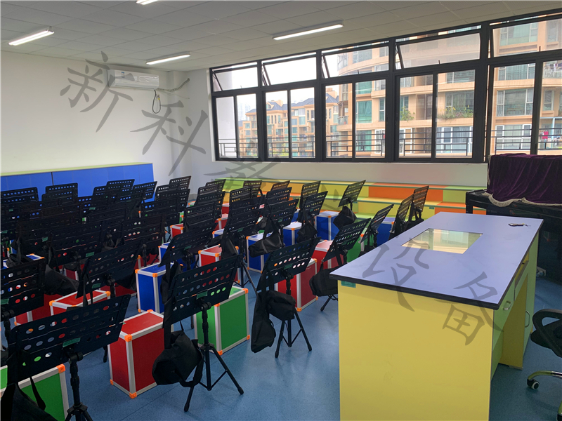 <a href='http://m.bcmwl.com/chanpin/58-1.html' target='1' style='font-size:18px; font-weight:bold; color:#000000;'>音樂功能室</a>